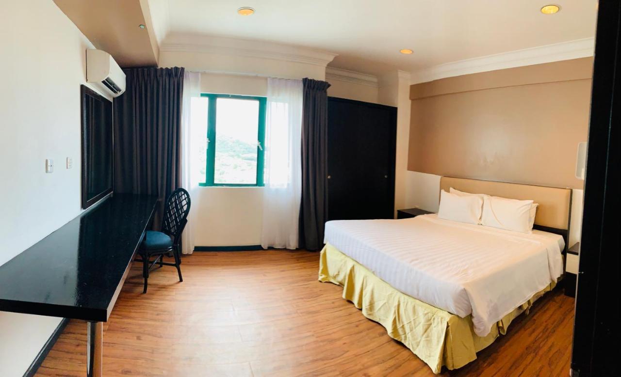 Likas Square - Kk Spacious Homestay Kota Kinabalu Bagian luar foto