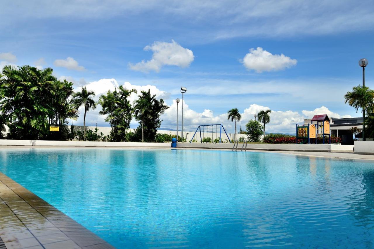 Likas Square - Kk Spacious Homestay Kota Kinabalu Bagian luar foto